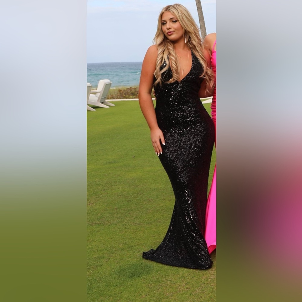 Black Sparkly Prom dress